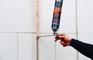 Afbeeldingen van Bostik FP 404 Fire Retardant PU Foam roze blik 750 ml